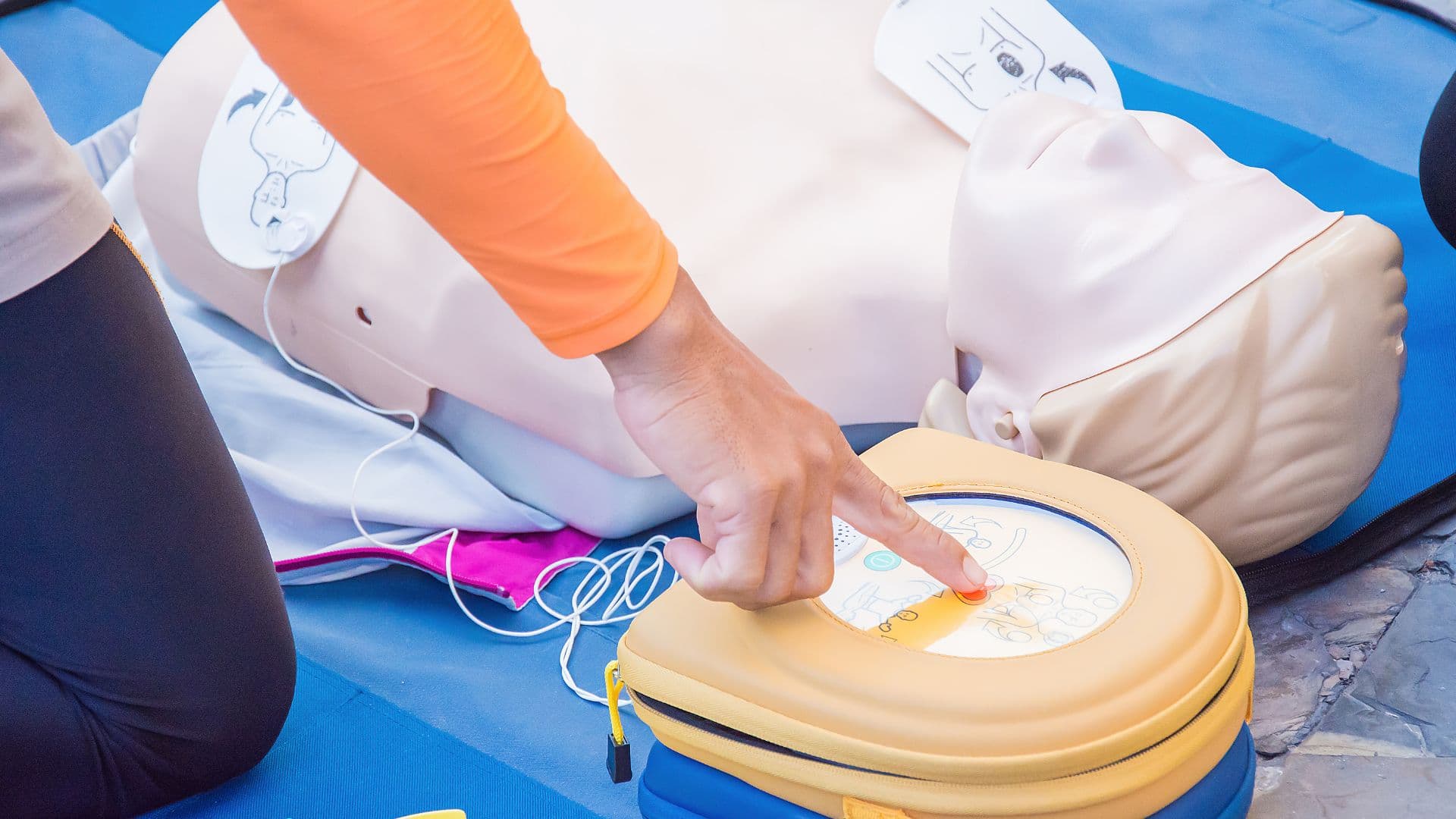 Basic Life Support training for healthcare professionals