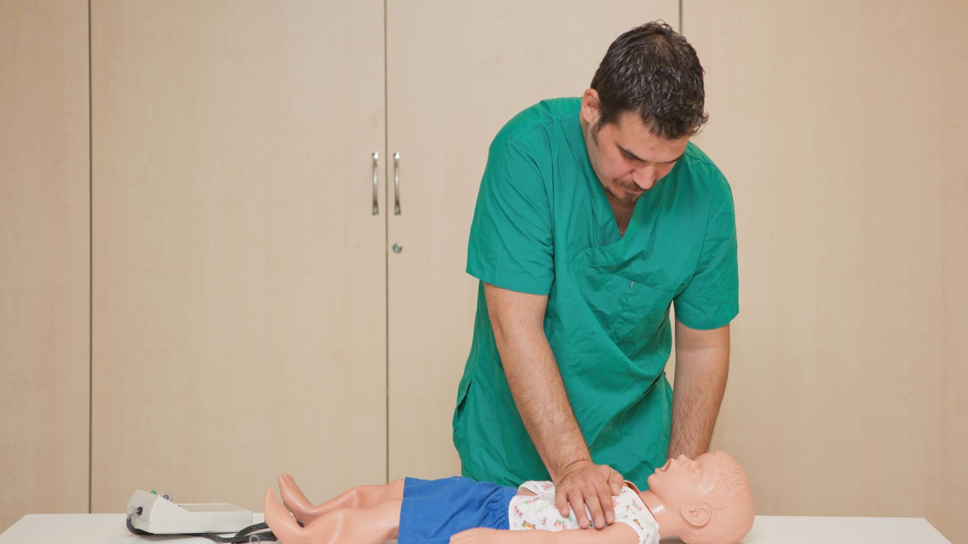 CPD accredited BLS training for healthcare professionals